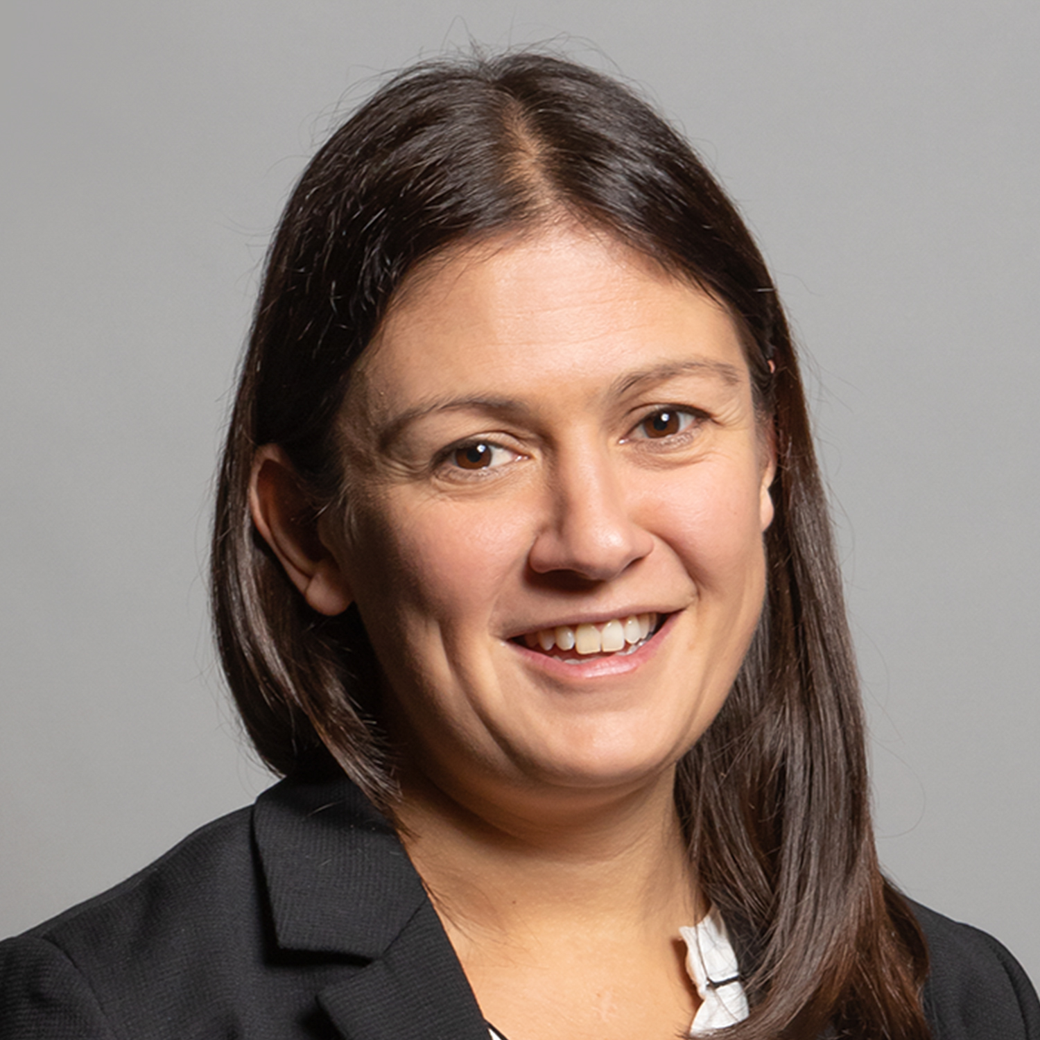 Official_portrait_of_Lisa_Nandy_MP_crop_3